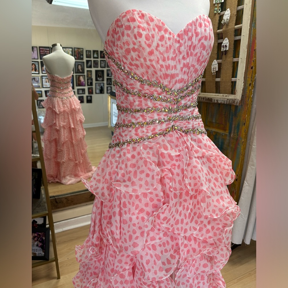Tony Bowls Pink leopard Formal dress Size 4